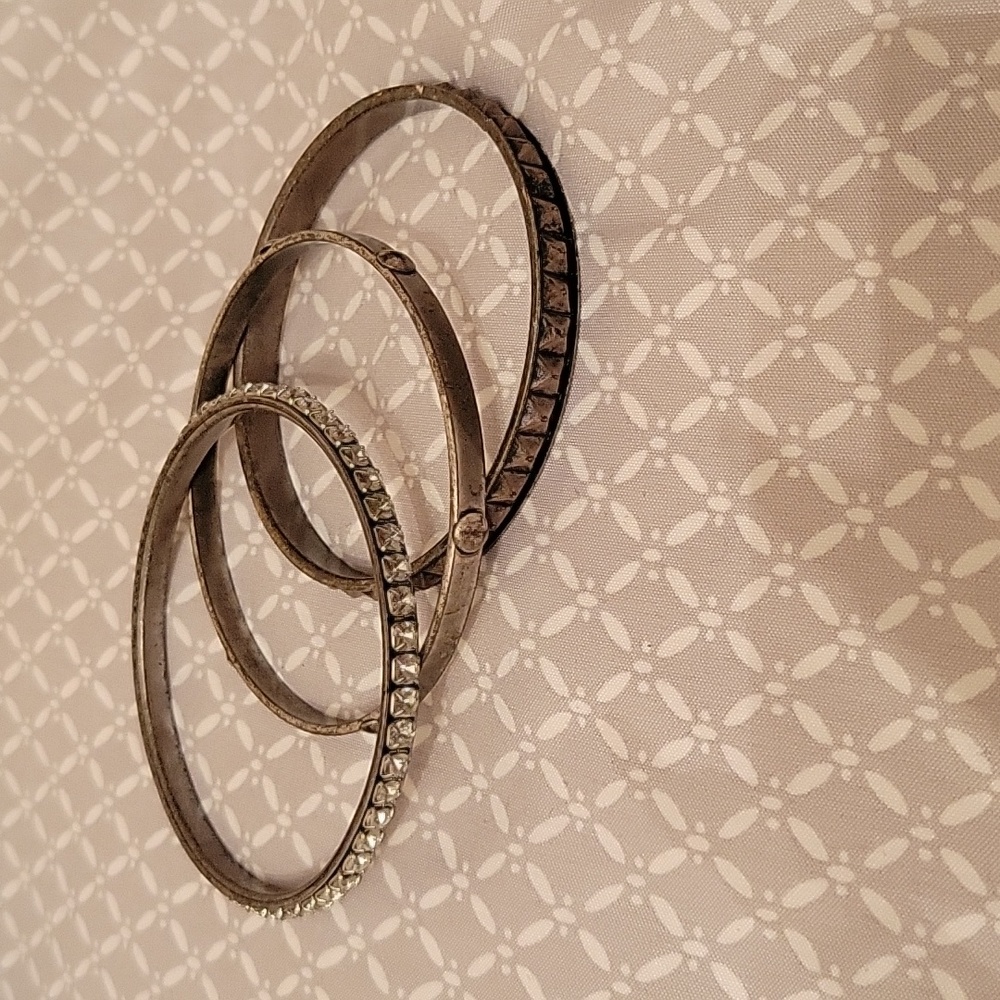American Eagle Outfitters bangles set